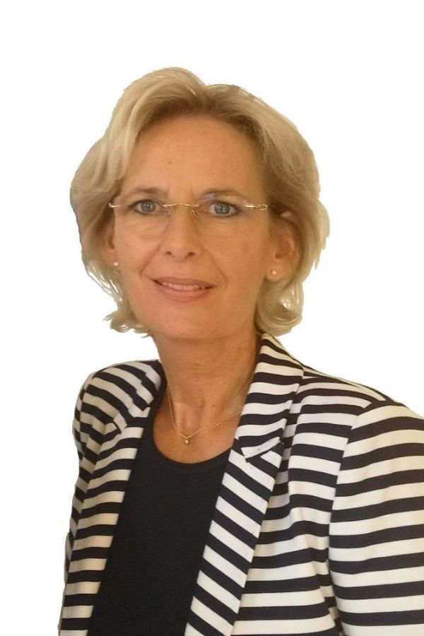 Frau Christina Heimbeck